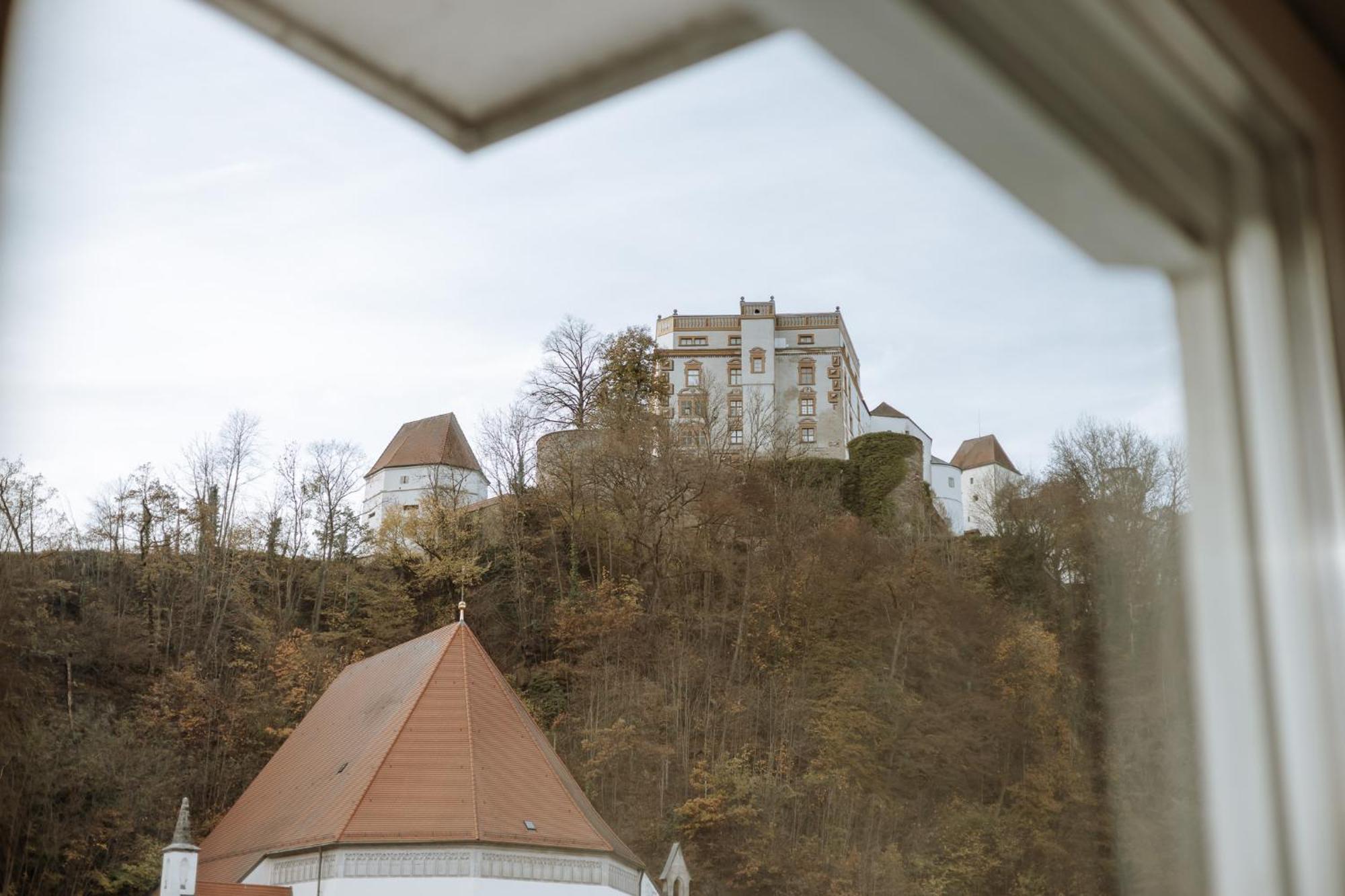 Stilvolles Appartement Mit Blick Auf Das Dreifluesse-Eck Passau Exterior foto